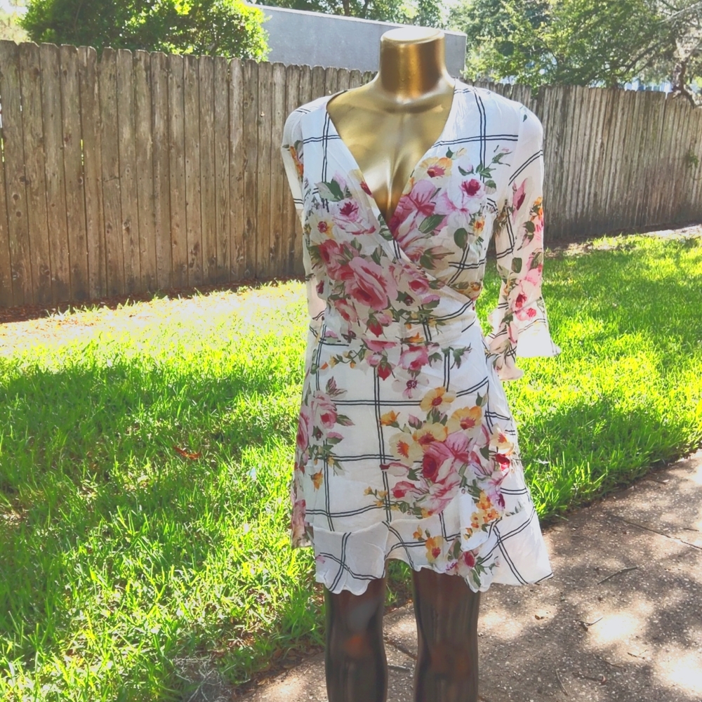 ODDY Wrap dress size Medium 37.00 dollars for 1 dress I have 3